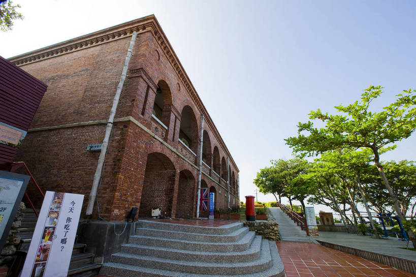 无人,横图,彩色,室外,白天,旅游,度假,名胜古迹,标志建筑,地标,建筑,台湾,中国,亚洲,遗迹,建筑群,古典,古迹,文物,娱乐,建设,古建筑,蓝天,享受,休闲,旅游胜地,放松,摄影,古文明,东亚,领事馆,英国领事馆,高雄市,中华人民共和国,旅行,bj174