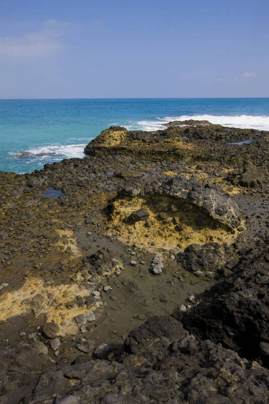 无人,公园,竖图,彩色,室外,白天,旅游,度假,海浪,名胜古迹,标志建筑,地标,建筑,台湾,中国,亚洲,遗迹,海岸,海湾,古迹,文物,娱乐,建设,古建筑,蓝天,享受,休闲,旅游胜地,放松,竖,摄影,海滨,古文明,东亚,三仙台,中华人民共和国,海,海滩,旅行,bj174