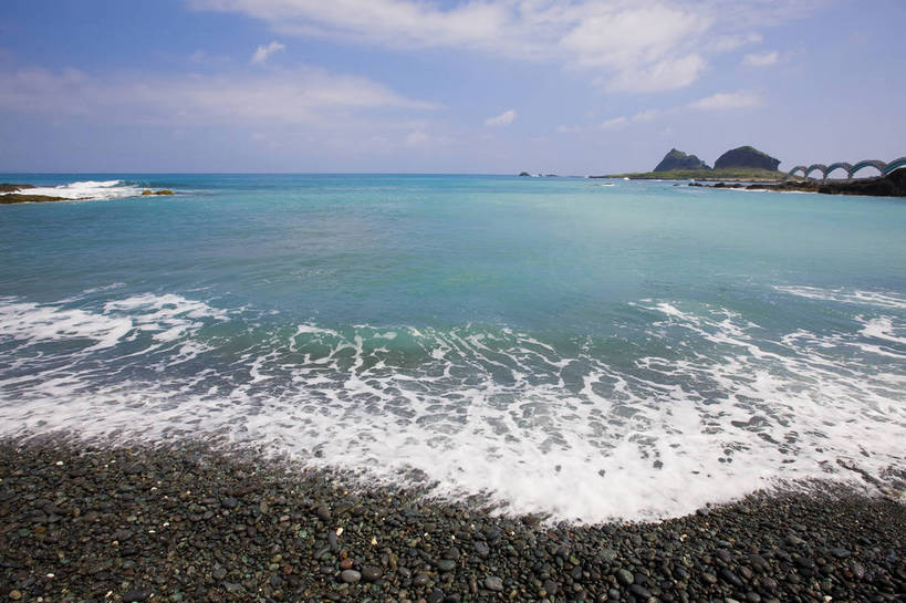 无人,公园,横图,彩色,室外,白天,旅游,度假,名胜古迹,标志建筑,地标,建筑,台湾,中国,亚洲,遗迹,海岸,桥,海湾,古迹,文物,娱乐,建设,古建筑,蓝天,享受,休闲,旅游胜地,放松,摄影,海滨,古文明,东亚,三仙台,中华人民共和国,海,海滩,旅行,bj174