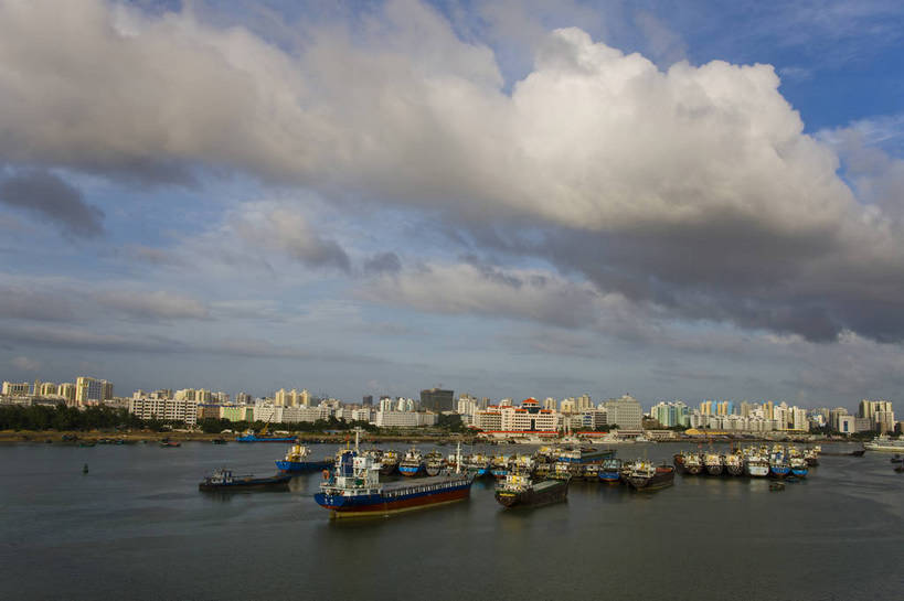 无人,横图,彩色,室外,白天,旅游,城市风光,港口,建筑,船,中国,亚洲,景观,建筑群,现代建筑,游船,海南,天空,旅游胜地,摄影,海滨,东亚,中华人民共和国,海口,旅行,bj174