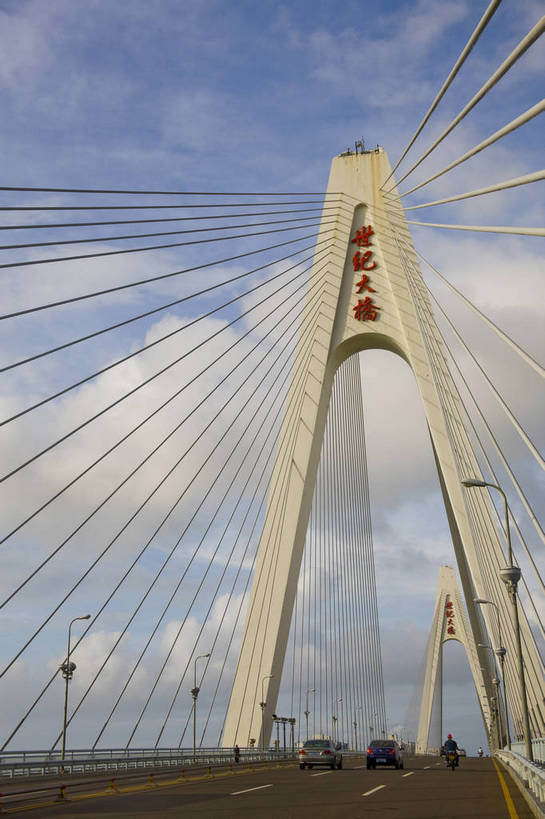 竖图,彩色,室外,特写,白天,旅游,大桥,道路,建筑,中国,亚洲,景观,桥,交通,现代建筑,海南,天空,旅游胜地,竖,摄影,海南省,东亚,中华人民共和国,华南地区,省会,海口,海口市,琼,旅行,海口世纪大桥,龙华区,世纪大桥,bj174
