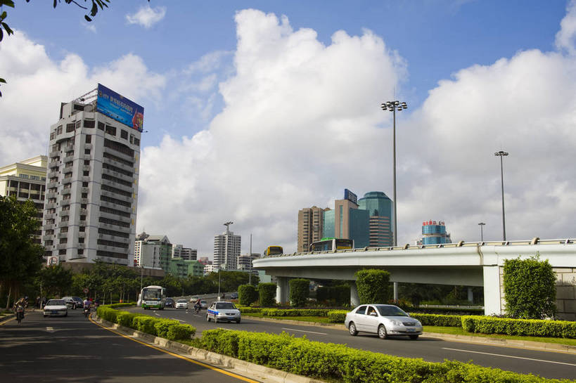 横图,彩色,室外,白天,旅游,城市风光,道路,建筑,汽车,中国,亚洲,景观,交通,现代建筑,海南,天空,旅游胜地,摄影,东亚,中华人民共和国,海口,马路,旅行,bj174