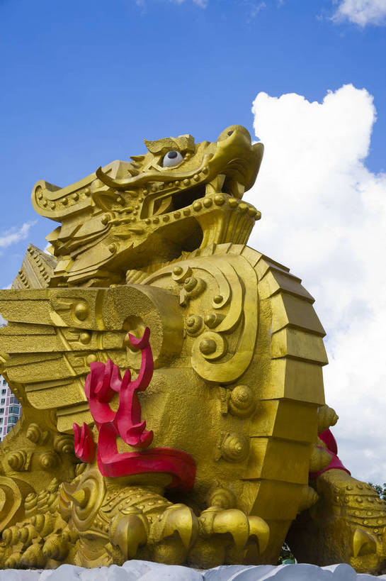 无人,竖图,彩色,室外,特写,白天,旅游,建筑,雕塑,中国,亚洲,艺术,装饰,龙,雕刻,雕像,景观,现代建筑,海南,天空,工艺品,旅游胜地,竖,摄影,纪念,美术,主题,陈列,东亚,中华人民共和国,功能,美学,海口,旅行,国贸,bj174