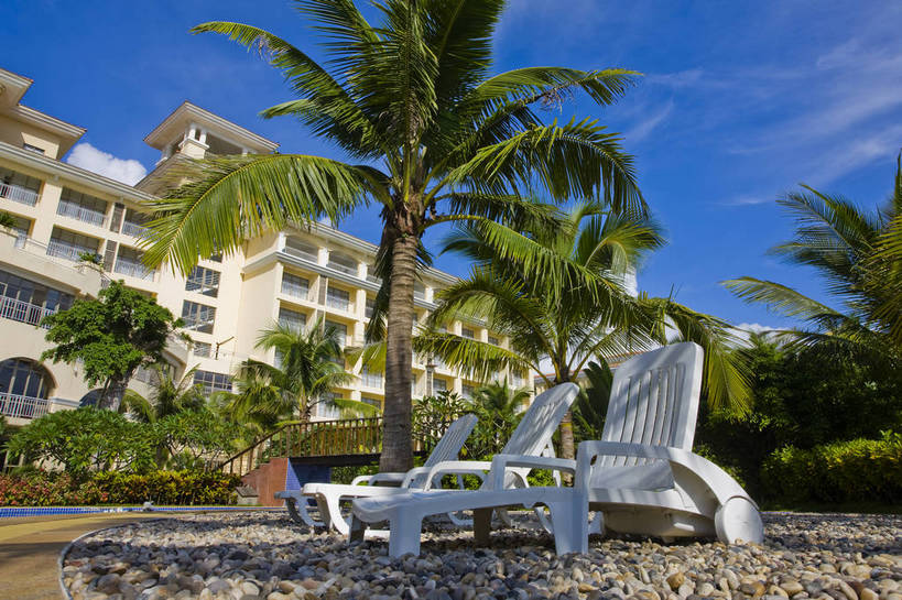 无人,横图,彩色,室外,白天,旅游,树林,植物,建筑,酒店,椰树,叶子,中国,亚洲,景观,绿叶,会所,树,树木,海南,绿色,天空,自然,休闲,嫩叶,旅游胜地,摄影,海南省,生长,成长,度假村,东亚,中华人民共和国,华南地区,琼,叶,叶片,棕榈,椰子树,旅行,博鳌,博鳌镇,琼东,琼海,琼海市,博鳌玉带湾大酒店,bj174