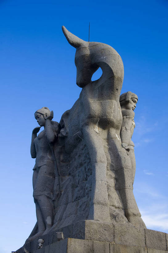 无人,公园,竖图,彩色,室外,特写,白天,旅游,建筑,雕塑,三亚,中国,亚洲,雕像,景观,海南,天空,旅游胜地,竖,摄影,海南省,度假村,东亚,三亚市,中华人民共和国,华南地区,琼,旅行,鹿回头半岛,鹿回头公园,鹿回头山顶公园,鹿回头,bj174