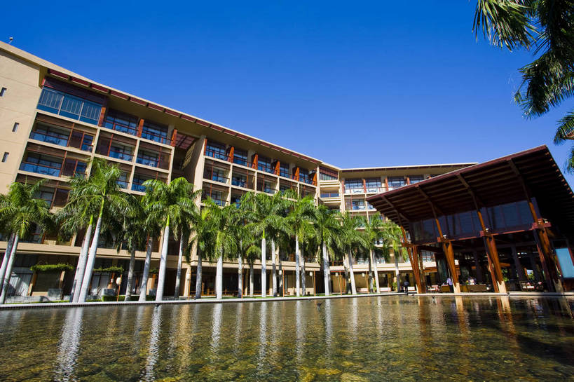 横图,彩色,室外,白天,旅游,建筑,酒店,椰树,三亚,中国,亚洲,景观,水池,海湾,海南,天空,休闲,旅游胜地,摄影,海南省,度假村,东亚,三亚市,中华人民共和国,华南地区,琼,旅行,亚龙湾,红树林酒店,亚龙湾国家旅游度假区,bj174