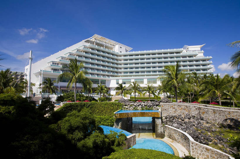 无人,横图,彩色,室外,白天,旅游,草坪,树林,建筑,酒店,三亚,中国,亚洲,景观,海湾,海南,天空,绿地,休闲,旅游胜地,摄影,海南省,度假村,东亚,三亚市,中华人民共和国,华南地区,琼,旅行,旅店,亚龙湾,亚龙湾国家旅游度假区,三亚凯莱度假酒店,bj174