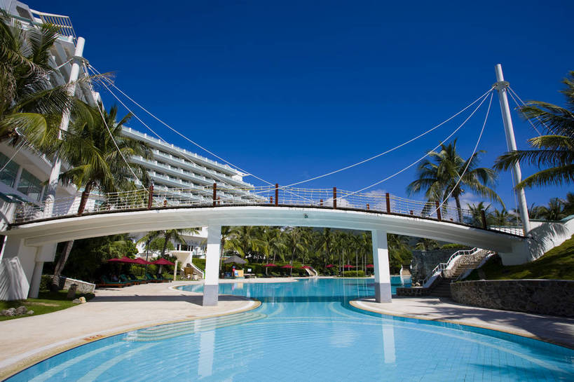 无人,横图,彩色,室外,白天,旅游,树林,建筑,酒店,三亚,中国,亚洲,景观,桥,海湾,海南,天空,休闲,旅游胜地,摄影,海南省,度假村,东亚,三亚市,中华人民共和国,华南地区,琼,旅行,旅店,亚龙湾,亚龙湾国家旅游度假区,三亚凯莱度假酒店,bj174