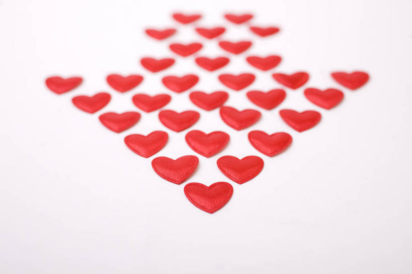 无人,横图,彩色,室内,静物,中国,情人节,许多,节日,图案,图片,图形,很多,文化,箭头,物品,装饰品,饰品,多个,心形,摄影,陈列,东亚,红心,影棚拍摄,bj174