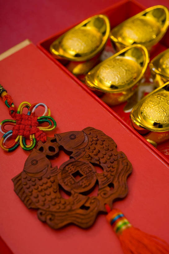 无人,竖图,彩色,室内,静物,中国,许多,装饰,图片,艺术品,很多,盒子,装饰品,中国结,多个,竖,财富,摄影,礼品,中国文化,东亚,影棚拍摄,元宝,传统文化,bj174