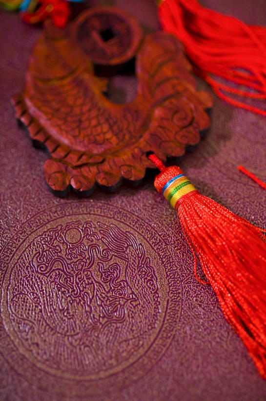 无人,竖图,彩色,室内,特写,静物,木雕,中国,图片,装饰品,一个,饰品,中国结,竖,摄影,单个,中国文化,东亚,影棚拍摄,传统文化,bj174