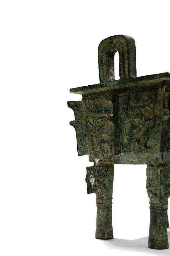竖图,彩色,静物,中国,雕刻,图片,文化遗产,艺术品,历史,文物,装饰品,古代,一个,摄影,单个,古董,鼎,中国文化,用具,器具,铜器,东亚,缶,青铜器,古远,古代文明,美术工艺,影棚拍摄,青铜炊器,青铜鼎,传统文化,商小臣缶方鼎,bj174