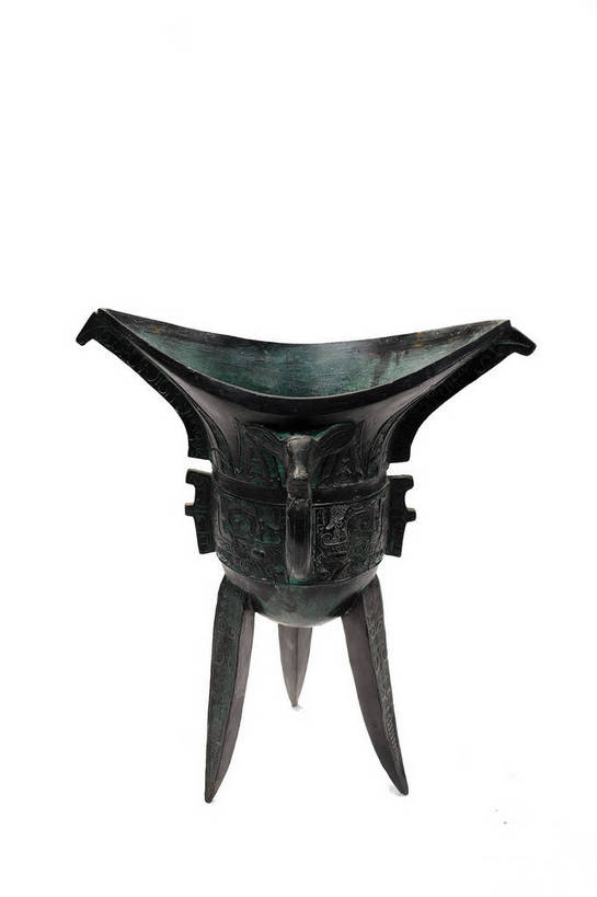 竖图,彩色,静物,杯子,金属制品,中国,金属,雕刻,图片,文化遗产,艺术品,历史,文物,装饰品,古代,一个,酒杯,摄影,单个,古董,中国文化,东亚,青铜,青铜器,古远,古代文明,美术工艺,影棚拍摄,传统文化,青铜制品,晨肇宁角,角,bj174