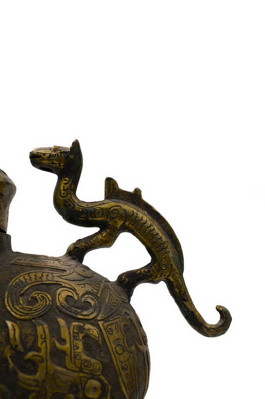 竖图,彩色,静物,金属制品,中国,金属,雕刻,图片,文化遗产,艺术品,历史,文物,装饰品,古代,一个,摄影,单个,古董,中国文化,东亚,青铜,青铜器,古远,古代文明,美术工艺,影棚拍摄,传统文化,青铜制品,牺尊,春秋牺尊,bj174