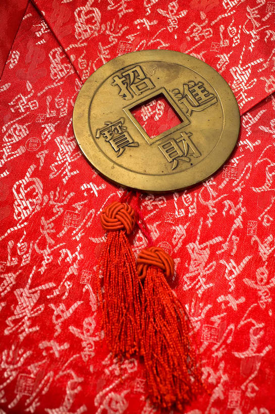 竖图,彩色,钱,静物,中国,雕刻,钱币,图片,文化遗产,艺术品,历史,文化,文物,装饰品,古代,一个,金融,摄影,铜币,经济,单个,古董,铜板,中国文化,流通,贸易,东亚,铜钱,青铜器,古远,古代文明,美术工艺,货币,现金,影棚拍摄,古钱币,传统文化,bj174