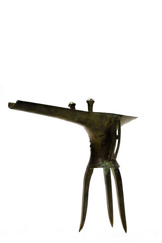 竖图,彩色,静物,杯子,金属制品,中国,金属,雕刻,图片,文化遗产,艺术品,历史,文物,装饰品,古代,一个,酒杯,摄影,单个,古董,中国文化,东亚,青铜,青铜器,古远,古代文明,美术工艺,影棚拍摄,传统文化,青铜制品,爵,爵杯,乳钉纹爵,乳钉纹青铜爵,夏乳钉纹爵,bj174