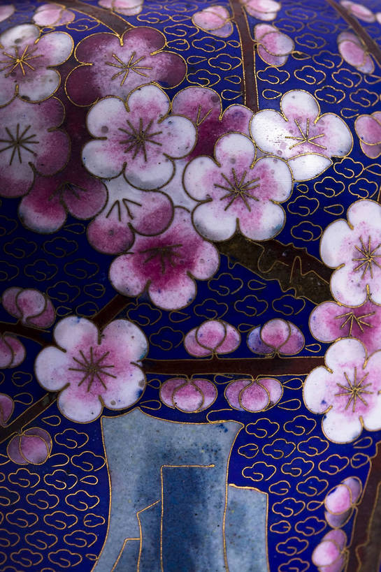 竖图,彩色,静物,中国,彩绘,瓷器,雕刻,图片,陶瓷,文化遗产,陶瓷制品,艺术品,历史,文物,装饰品,古代,一个,摄影,单个,古董,中国文化,东亚,古远,彩釉,古代文明,美术工艺,景泰蓝,影棚拍摄,传统文化,bj174