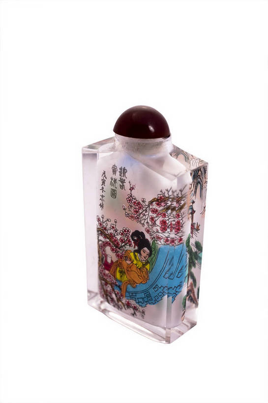 竖图,彩色,绘画,静物,玻璃,中国,彩绘,图片,文化遗产,艺术品,历史,文物,装饰品,古代,一个,玻璃瓶,摄影,单个,古董,精致,中国文化,精美,东亚,鼻烟壶,古远,古代文明,美术工艺,影棚拍摄,传统文化,bj174