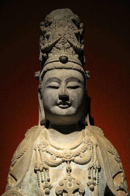 竖图,彩色,室内,特写,白天,旅游,度假,名胜古迹,标志建筑,地标,建筑,雕塑,中国,遗迹,佛像,图片,古迹,文物,娱乐,建设,佛,古建筑,石雕,享受,休闲,旅游胜地,放松,摄影,宗教,石像,中国文化,古文明,东亚,传统文化,bj174