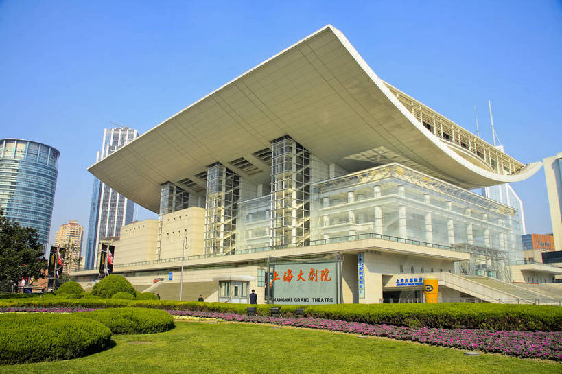 横图,彩色,室外,特写,白天,仰视,旅游,度假,名胜古迹,城市风光,标志建筑,地标,建筑,上海,中国,遗迹,图片,景观,古迹,文物,娱乐,建设,古建筑,树木,地标建筑,享受,休闲,旅游胜地,放松,摄影,公共设施,美术馆,参观,古文明,东亚,上海美术馆,旅行,游览,bj174