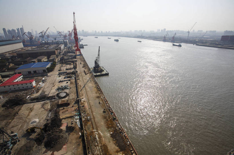 工厂,横图,彩色,室外,白天,旅游,度假,名胜古迹,城市风光,标志建筑,地标,建筑,船,上海,中国,亚洲,遗迹,图片,建筑群,古迹,文物,娱乐,设备,建设,古建筑,黄浦江,享受,休闲,旅游胜地,放松,摄影,申,厂房,古文明,东亚,上海市,长兴岛,造船厂,中华人民共和国,沪,华东地区,崇明县,江,崇明,江南造船厂,上海江南造船厂,bj174