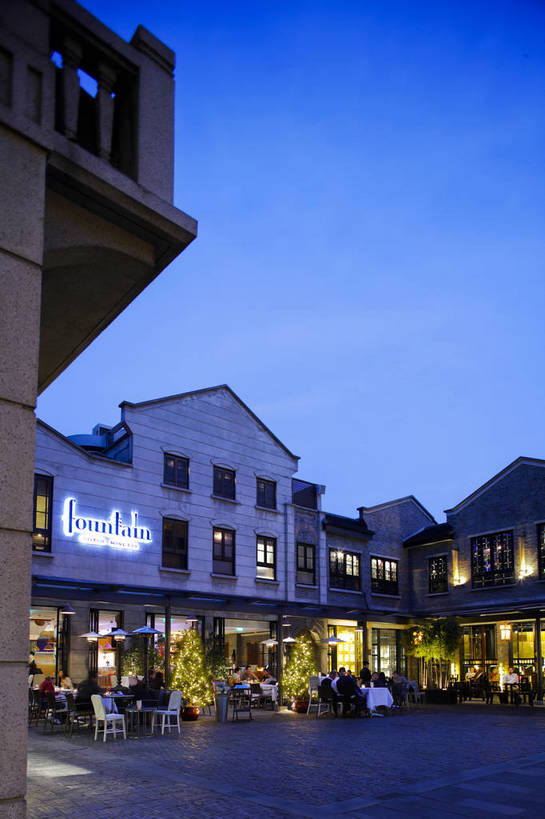 酒吧,竖图,彩色,室外,旅游,度假,美景,名胜古迹,标志建筑,道路,地标,建筑,街道,路,夜景,公路,上海,中国,遗迹,图片,景观,建筑群,灯光,交通,古典,古迹,文物,娱乐,建设,古建筑,商业街,老建筑,石库门,享受,休闲,旅游胜地,景色,放松,摄影,新天地,茶座,古文明,东亚,灯火辉煌,马路,旅行,酒吧间,酒馆,bj174