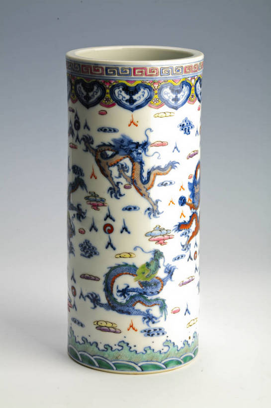 竖图,彩色,静物,中国,彩绘,瓷器,图片,陶瓷,文化遗产,艺术品,历史,文物,装饰品,古代,一个,工艺品,摄影,单个,古董,中国文化,瓷瓶,东亚,古远,彩釉,古代文明,美术工艺,影棚拍摄,传统文化,bj174