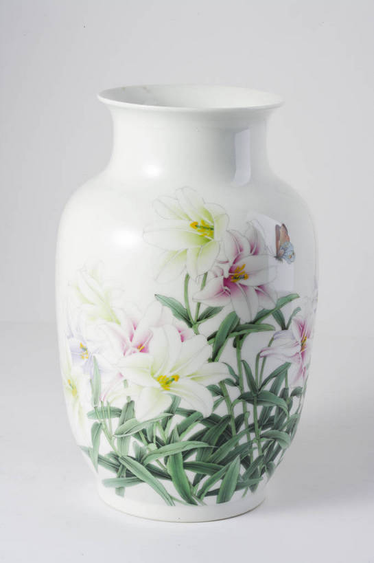 竖图,彩色,静物,中国,彩绘,瓷器,图片,陶瓷,文化遗产,艺术品,历史,文物,装饰品,古代,一个,工艺品,摄影,单个,古董,中国文化,瓷瓶,东亚,古远,彩釉,古代文明,美术工艺,影棚拍摄,传统文化,bj174