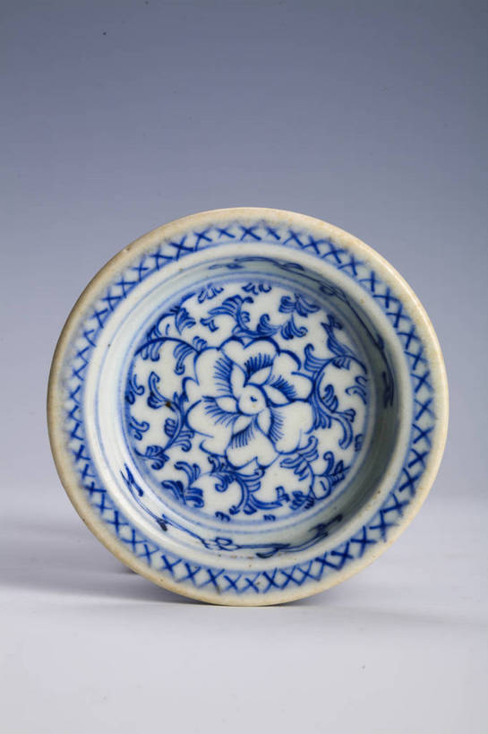 竖图,彩色,静物,中国,艺术,彩绘,瓷器,图片,手工艺品,陶瓷,文化遗产,瓷碗,艺术品,历史,文化,文物,传统,装饰品,古代,一个,工艺品,摄影,单个,古董,青花瓷,高雅,中国文化,东亚,自信心,品位,古远,古代文明,磁器,白地青花瓷,青花,美术工艺,影棚拍摄,传统文化,bj174