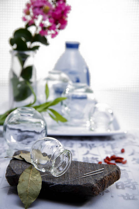 竖图,彩色,静物,玻璃,中国,许多,底纹,民俗,图片,草药,艺术品,很多,装饰品,玻璃瓶,多个,养生,摄影,中国文化,中医,东亚,美术工艺,影棚拍摄,传统文化,bj174