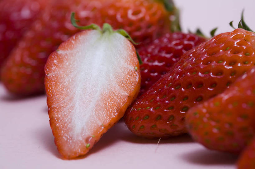 横图,彩色,特写,白天,草莓,静物,水果,中国,亚洲,图片,食品,排列,红色,多个,摄影,剖面,东亚,影棚拍摄,bj174