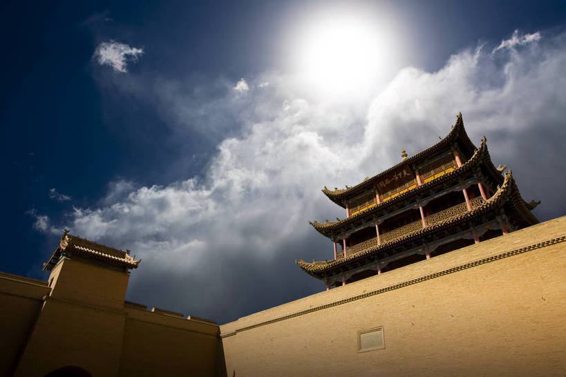 横图,彩色,室外,白天,旅游,度假,名胜古迹,标志建筑,地标,建筑,长城,中国,亚洲,清澈,遗迹,图片,墙,文化遗产,云,合成,古迹,文物,娱乐,建设,城墙,古建筑,蓝天,天空,天,享受,休闲,旅游胜地,放松,摄影,城楼,特效,烽火台,古文明,东亚,甘肃,甘肃省,嘉峪关,中华人民共和国,西北地区,甘,嘉峪关市,明澈,清彻,清亮,眩光,bj174