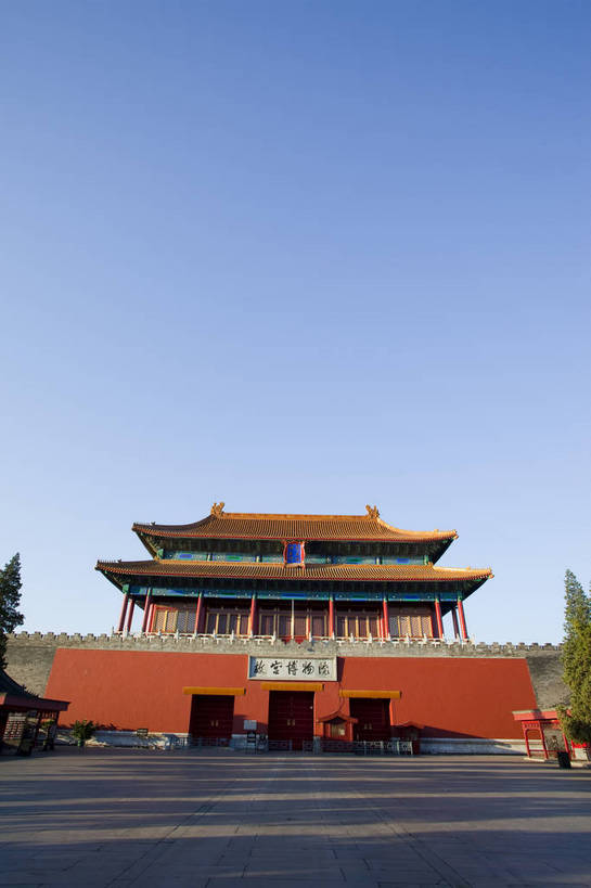 故宫,广场,宫殿,竖图,彩色,旅游,度假,名胜古迹,标志建筑,地标,建筑,北京,中国,亚洲,遗迹,书法,图片,大门,墙,文化遗产,建筑群,古典,古迹,历史,文物,娱乐,建设,古建筑,建筑物,墙壁,墙面,树,古代,红色,紫禁城,享受,休闲,汉字,旅游胜地,放松,摄影,城楼,文明,中国文化,古文明,东亚,中华人民共和国,门楼,古远,古代文明,旅行,故宫博物院,皇宫,门匾,神武门,bj174