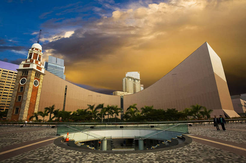 横图,彩色,室外,特写,白天,旅游,度假,名胜古迹,标志建筑,地标,建筑,香港,中国,亚洲,遗迹,图片,景观,云层,合成,古迹,文物,娱乐,建设,古建筑,现代建筑,天空,地标建筑,享受,休闲,旅游胜地,彩云,放松,摄影,特效,古文明,东亚,文化中心,中华人民共和国,尖沙嘴,旅行,bj174