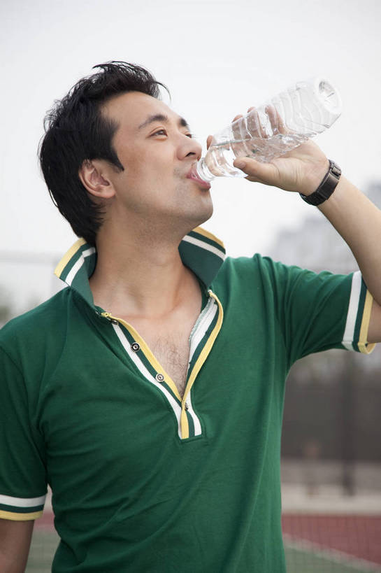 东方人,两个人,竖图,彩色,室外,白天,度假,运动,网球,中国,亚洲,图片,网球场,休闲,美女,亲密,摄影,生活方式,情人,美好,东亚,中华人民共和国,交流,男人,男性,女人,女性,亚洲人,中国人,年轻人,情侣,全身,高兴,愉快,bj174