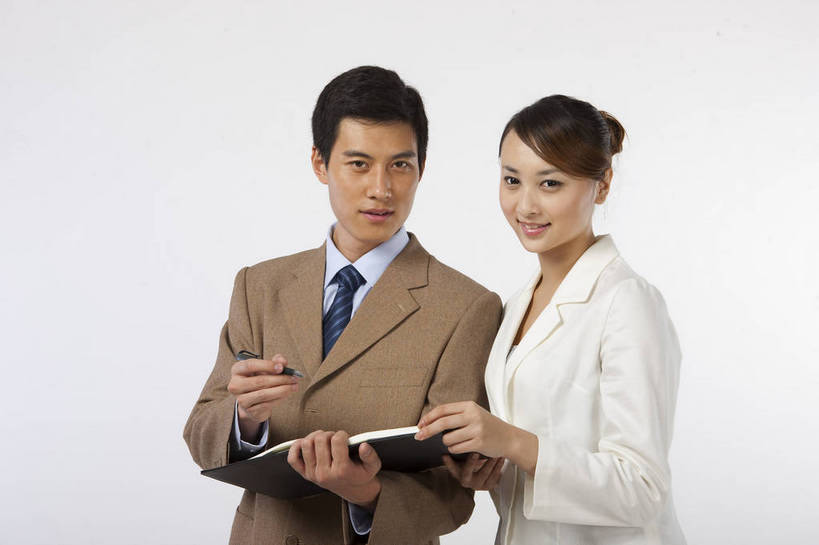 东方人,两个人,商务人士,商务男性,商务女性,微笑,横图,彩色,室内,白天,衬衫,裙子,西装,商务,成功,信心,签字,职员,中国,亚洲,套装,正装,工作,图片,文件,站着,美女,短裙,摄影,半身裙,商务装,工薪阶层,东亚,男人,男性,女孩,女人,女性,亚洲人,中国人,年轻人,白领,上班族,半身,影棚拍摄,衬衣,高兴,办公,bj174