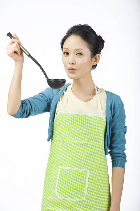 东方人,脸,头发,一个人,微笑,竖图,家务,烹饪,北京,中国,仅一个年轻女性,仅一个女性,仅一个人,劳动,围裙,生活,休闲装,黑色,品尝,站着,休闲,健康,舒服,美女,生活方式,做菜,毛发,惜别,不舍,情有独钟,红药,将离,婪尾春,离草,犁食,没骨花,芍药,余容,年轻女性,女人,女性,中国人,年轻人,主妇,半身,愉快,bj174