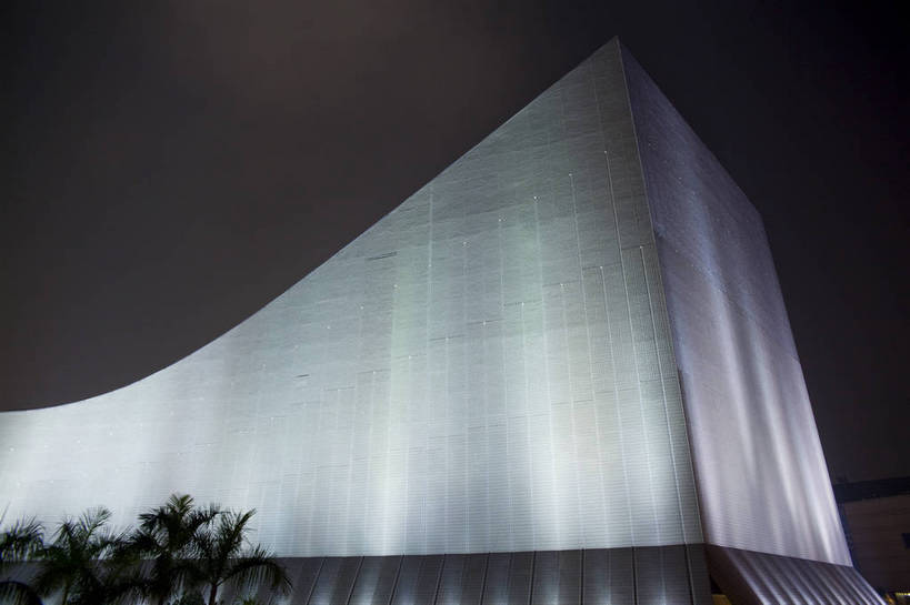 无人,横图,彩色,室外,旅游,度假,名胜古迹,标志建筑,城市,地标,建筑,夜景,香港,中国,遗迹,图片,古迹,文物,娱乐,建设,现代,古建筑,现代建筑,地标建筑,享受,休闲,旅游胜地,放松,都市风光,文明,中国文化,古文明,香港文化中心,繁荣,尖沙嘴,旅行,bj174