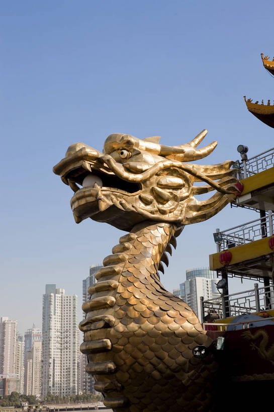 无人,竖图,彩色,室外,特写,白天,旅游,度假,名胜古迹,标志建筑,城市,地标,建筑,轮船,上海,中国,遗迹,龙头,图片,建筑群,古迹,文物,娱乐,建设,现代,古建筑,黄浦江,浦东,现代建筑,游船,地标建筑,享受,休闲,旅游胜地,放松,摄影,都市风光,文明,中国文化,古文明,繁荣,旅行,居住区,bj174