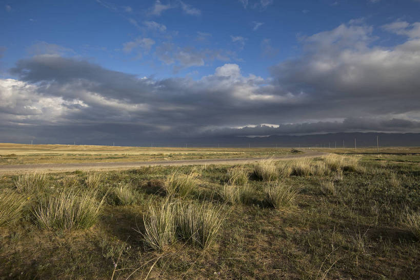 无人,横图,室外,白天,旅游,度假,草地,湖,名胜古迹,田园,标志建筑,地标,建筑,青海湖,中国,亚洲,遗迹,田野,云,古迹,文物,娱乐,建设,古建筑,蓝天,自然,平原,享受,休闲,旅游胜地,放松,风光,古文明,东亚,青海,青海省,中华人民共和国,西北地区,青,咸水湖,旅行,二郎剑风景区,bj174