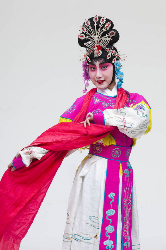 一个人,演员,竖图,彩色,白色背景,正面,化妆,北京,中国,亚洲,仅一个人,表演,艺术,造型,鲜艳,头饰,图片,注视,文化,脸谱,观察,看,站着,表情,竖,姿势,摄影,服饰,观看,动作,察看,关注,中国文化,戏剧,民族服饰,演出服,京剧,东亚,国粹,女人,中国人,年轻人,半身,影棚拍摄,化装,中国戏曲,传统文化,天女,舞台妆,bj174