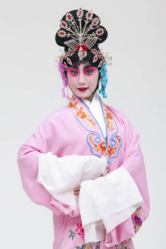 一个人,演员,竖图,彩色,白色背景,正面,化妆,北京,中国,亚洲,仅一个人,表演,艺术,造型,鲜艳,头饰,图片,注视,文化,脸谱,观察,看,站着,表情,竖,姿势,摄影,服饰,观看,动作,察看,关注,中国文化,戏剧,民族服饰,演出服,京剧,东亚,国粹,貂蝉,青衣,女人,中国人,年轻人,半身,影棚拍摄,化装,中国戏曲,传统文化,舞台妆,bj174