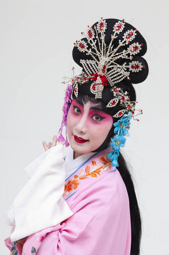 一个人,演员,竖图,彩色,白色背景,正面,化妆,北京,中国,亚洲,仅一个人,表演,艺术,造型,鲜艳,头饰,图片,注视,文化,脸谱,观察,看,站着,表情,竖,姿势,摄影,服饰,观看,动作,察看,关注,中国文化,戏剧,民族服饰,演出服,京剧,东亚,国粹,貂蝉,青衣,女人,中国人,年轻人,半身,影棚拍摄,化装,中国戏曲,传统文化,舞台妆,bj174