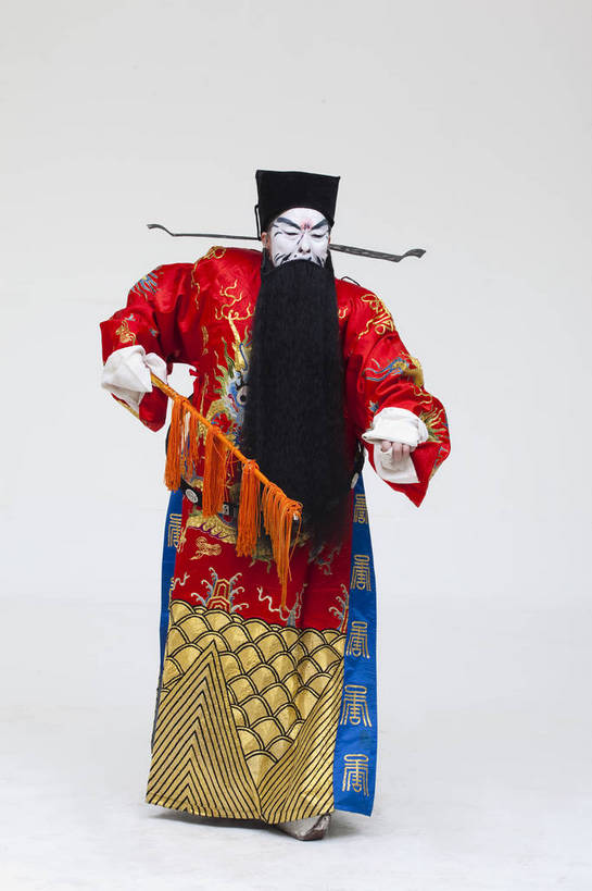 中年人,一个人,演员,竖图,彩色,白色背景,正面,化妆,北京,中国,亚洲,仅一个人,表演,艺术,造型,鲜艳,头饰,图片,注视,文化,脸谱,观察,看,站着,表情,竖,姿势,摄影,服饰,观看,动作,察看,关注,中国文化,戏剧,民族服饰,演出服,京剧,东亚,戏曲,国粹,曹操,男人,中国人,半身,影棚拍摄,化装,中国戏曲,传统文化,舞台妆,角色,花脸,净,bj174