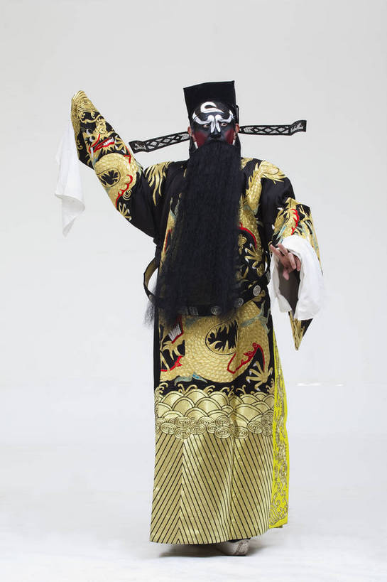 中年人,一个人,演员,竖图,彩色,白色背景,正面,化妆,北京,中国,亚洲,仅一个人,表演,艺术,造型,鲜艳,头饰,图片,注视,文化,脸谱,观察,看,站着,表情,竖,姿势,摄影,服饰,观看,动作,察看,关注,中国文化,戏剧,民族服饰,演出服,京剧,东亚,戏曲,国粹,包公,男人,中国人,半身,影棚拍摄,化装,中国戏曲,传统文化,舞台妆,角色,花脸,净,bj174