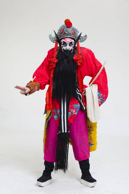 中年人,一个人,演员,竖图,彩色,白色背景,正面,化妆,北京,中国,亚洲,仅一个人,表演,艺术,造型,鲜艳,头饰,图片,注视,文化,脸谱,观察,看,站着,表情,竖,姿势,摄影,服饰,观看,动作,察看,关注,中国文化,戏剧,民族服饰,演出服,京剧,东亚,戏曲,国粹,钟馗,男人,中国人,全身,影棚拍摄,化装,中国戏曲,传统文化,舞台妆,角色,花脸,净,bj174