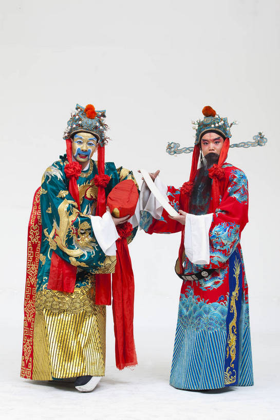 中年人,一个人,演员,竖图,彩色,白色背景,正面,化妆,北京,中国,亚洲,仅一个人,表演,艺术,造型,鲜艳,头饰,图片,注视,文化,脸谱,观察,看,站着,表情,竖,姿势,摄影,服饰,观看,动作,察看,关注,中国文化,戏剧,民族服饰,演出服,京剧,东亚,戏曲,国粹,文财神,武财神,男人,中国人,全身,影棚拍摄,化装,中国戏曲,传统文化,舞台妆,角色,老生,须生,正生,bj174