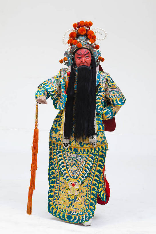 中年人,一个人,演员,竖图,彩色,白色背景,正面,化妆,北京,中国,亚洲,仅一个人,表演,艺术,造型,鲜艳,头饰,图片,注视,文化,脸谱,观察,看,站着,表情,竖,姿势,摄影,服饰,观看,动作,察看,关注,中国文化,戏剧,民族服饰,演出服,京剧,东亚,国粹,美猴王,男人,中国人,全身,影棚拍摄,化装,中国戏曲,武生,传统文化,舞台妆,bj174