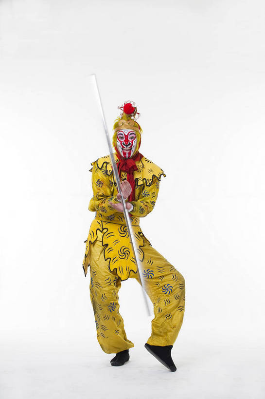 中年人,一个人,演员,竖图,彩色,白色背景,正面,化妆,北京,中国,亚洲,仅一个人,表演,艺术,造型,鲜艳,头饰,图片,注视,文化,脸谱,观察,看,表情,竖,姿势,摄影,服饰,观看,动作,察看,关注,中国文化,金箍棒,戏剧,民族服饰,演出服,京剧,东亚,国粹,美猴王,男人,中国人,全身,影棚拍摄,化装,中国戏曲,武生,传统文化,舞台妆,bj174