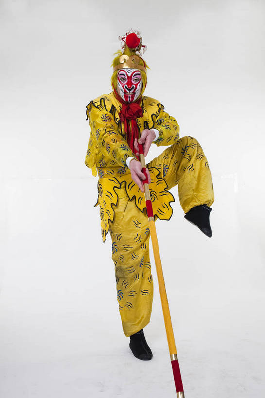 中年人,一个人,演员,竖图,彩色,白色背景,正面,化妆,北京,中国,亚洲,仅一个人,表演,艺术,造型,鲜艳,头饰,图片,注视,文化,脸谱,观察,看,表情,竖,姿势,摄影,服饰,观看,动作,察看,关注,中国文化,金箍棒,戏剧,民族服饰,演出服,京剧,东亚,国粹,美猴王,男人,中国人,全身,影棚拍摄,化装,中国戏曲,武生,传统文化,舞台妆,bj174